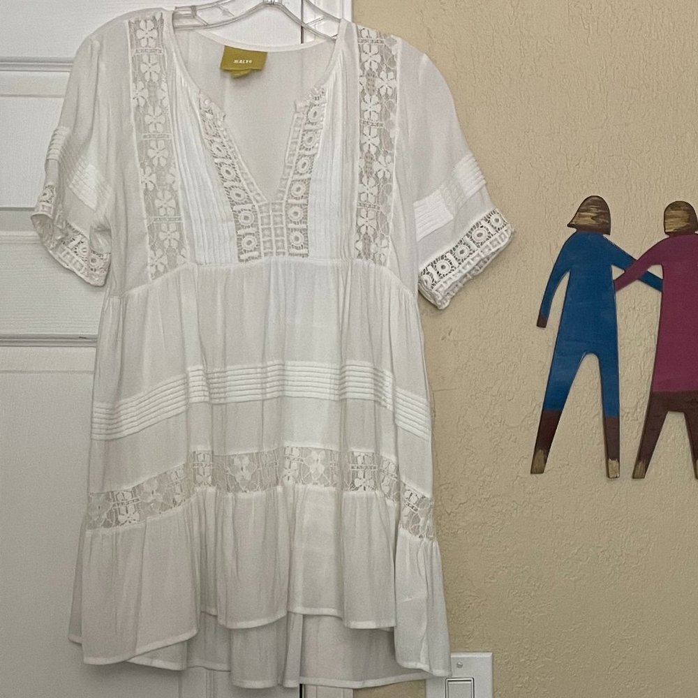 🌻Maeve Top sold by Anthropologie, White with Lace, Size Small